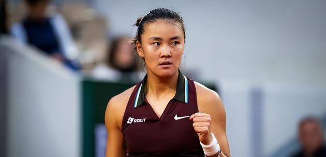 黄绿队伍在此次比赛中表现抢眼，夺得胜利