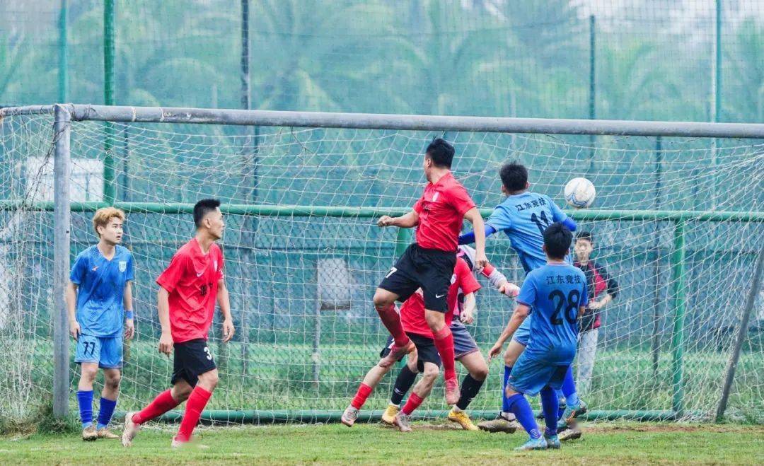 亚洲区足球比赛中的较量激烈，团队配合默契的简单介绍