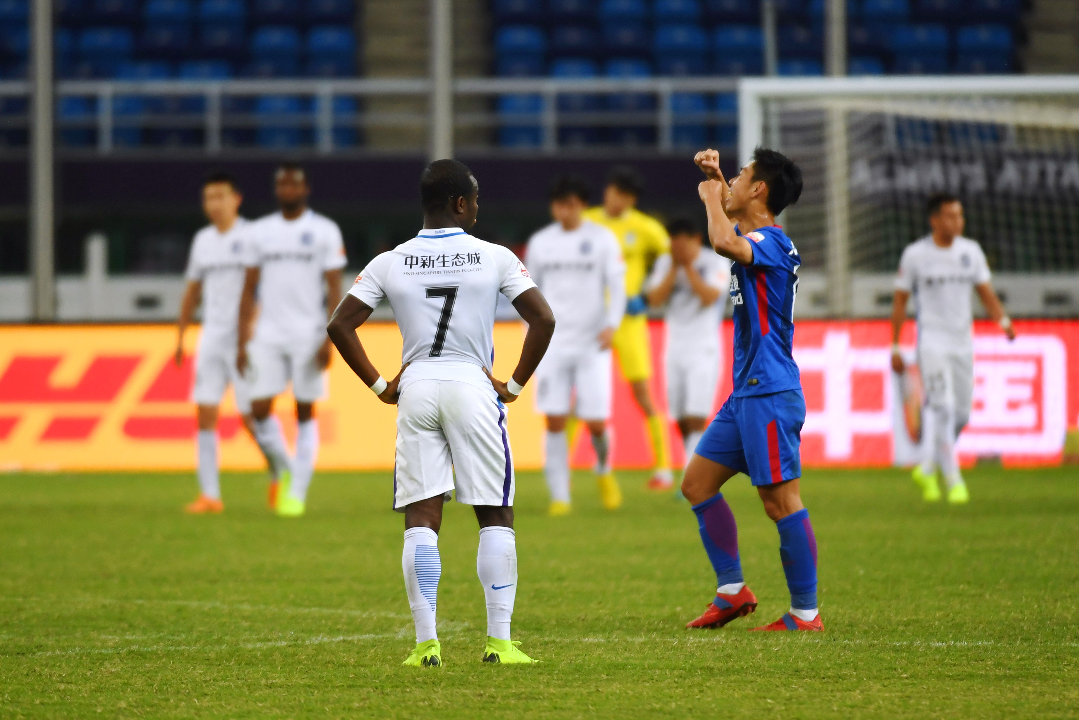 队员集体失准，晋级前景一片黯淡