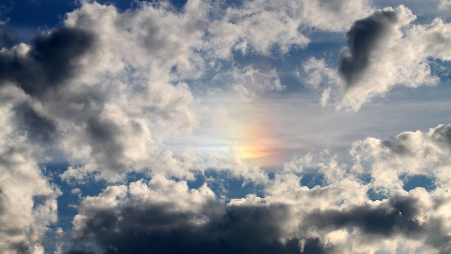 绿茵场的双重叙事,斯通斯救赎之路与那不勒斯的战术碾轧